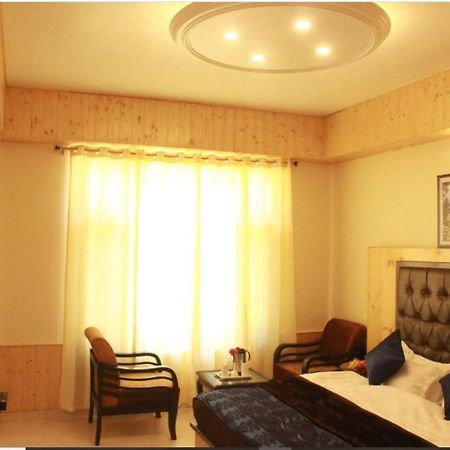 مايالي Hotel Bodh International المظهر الخارجي الصورة