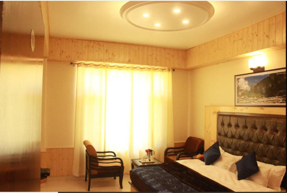 مايالي Hotel Bodh International المظهر الخارجي الصورة