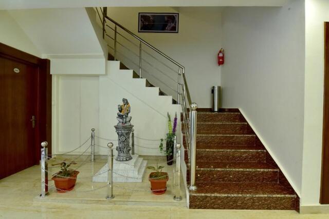 مايالي Hotel Bodh International المظهر الخارجي الصورة